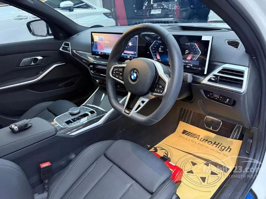 2025 BMW 330i M Sport Pro Sedan