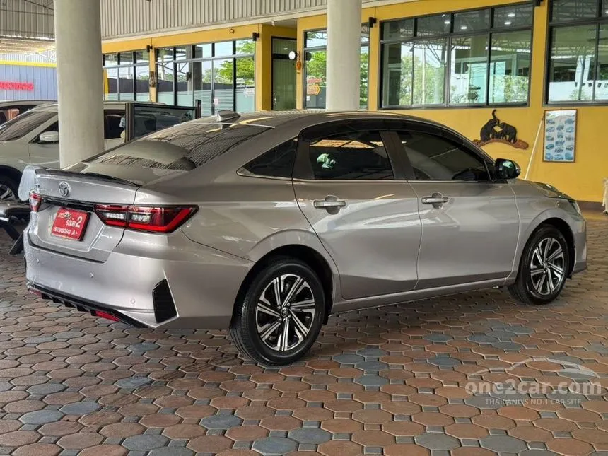 2024 Toyota Yaris Ativ Premium Sedan