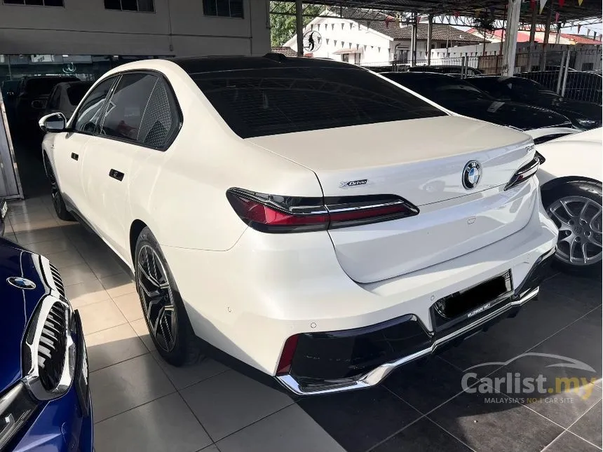 2023 BMW 750e xDrive M Sport Pure Excellence Sedan