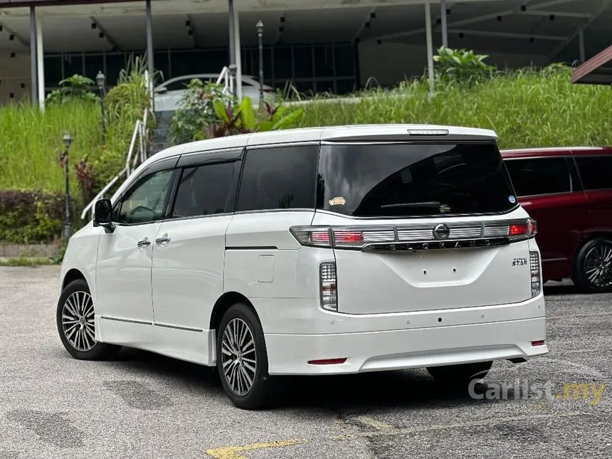 2021 Nissan Elgrand High-Way Star Urban Chrome MPV