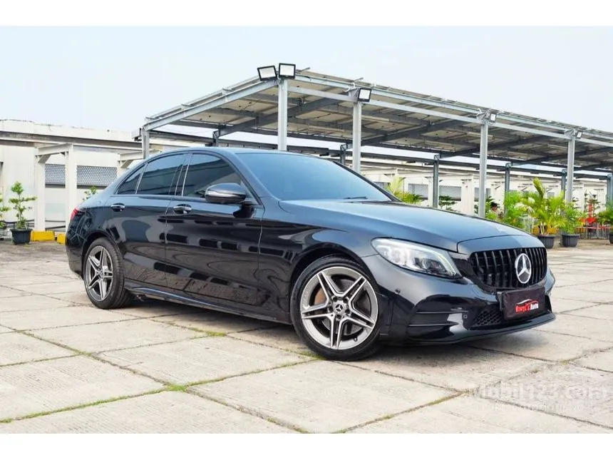 2019 Mercedes-Benz C300 AMG Line Sedan