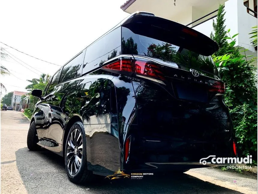 2024 Toyota Alphard HEV MPV