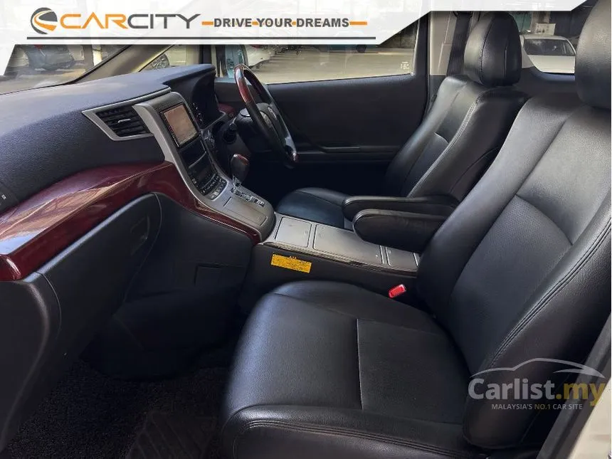 2011 Toyota Vellfire X MPV