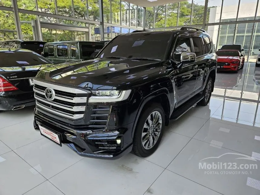 2025 Toyota Land Cruiser 300 VX-R (Premium Colour) SUV