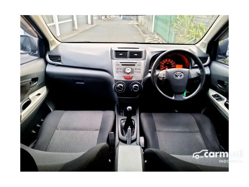 2013 Toyota Avanza Veloz MPV