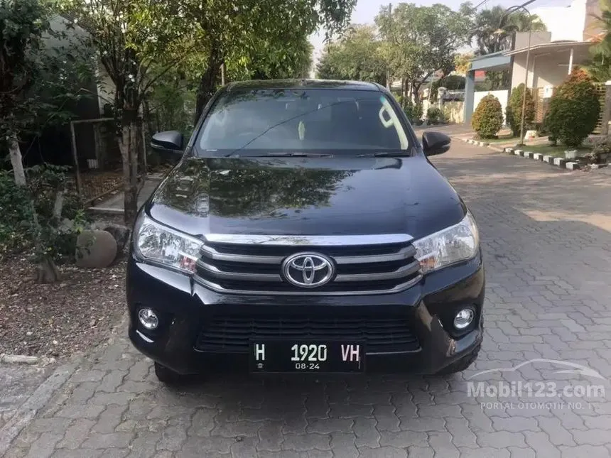 2019 Toyota Hilux E Pick-up