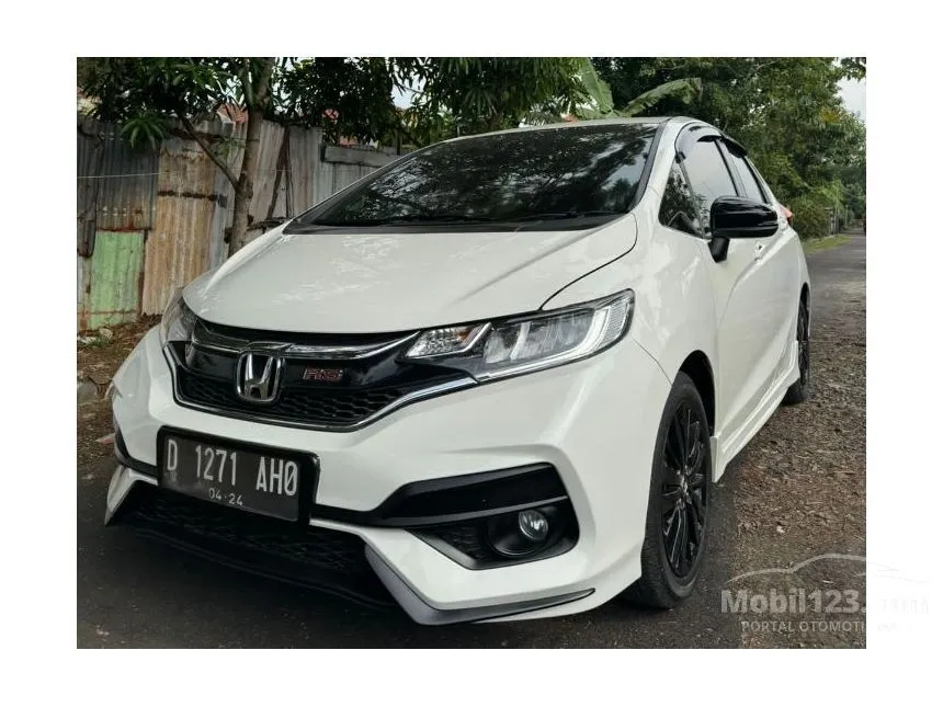 Jual Mobil Honda Jazz 2019 RS 1.5 di Jawa Barat Automatic Hatchback Putih Rp 245.000.000