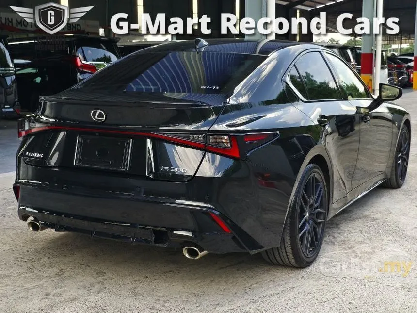 2022 Lexus IS 300 F Sport Sedan