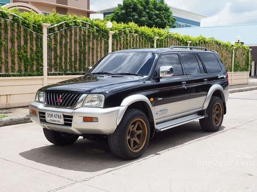 2002 Mitsubishi Strada G-Wagon GLS Wagon
