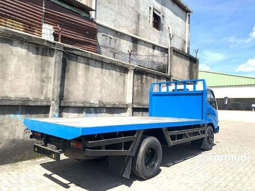 2013 Hino Dutro Truck