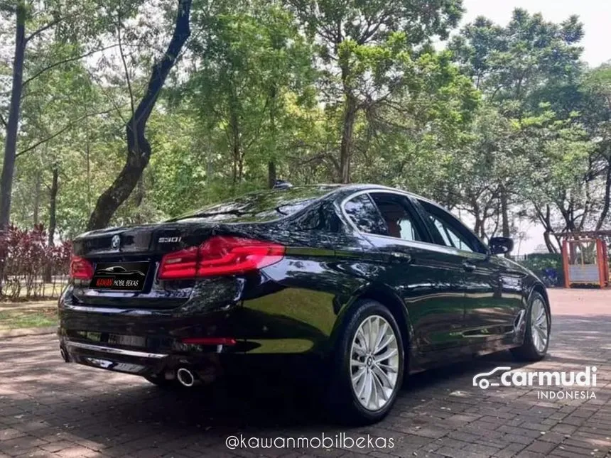 2018 BMW 530i Luxury Sedan