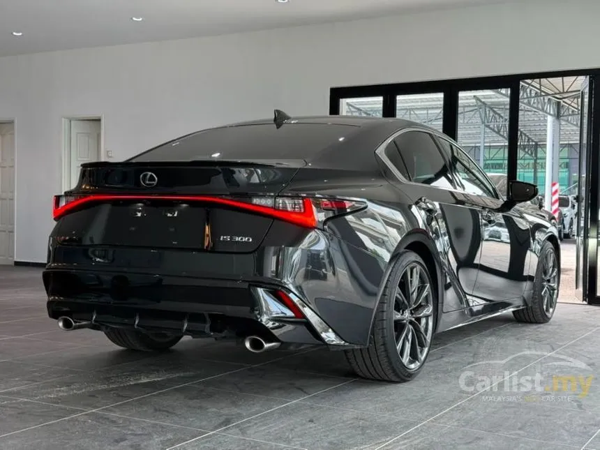 2022 Lexus IS 300 F Sport Sedan