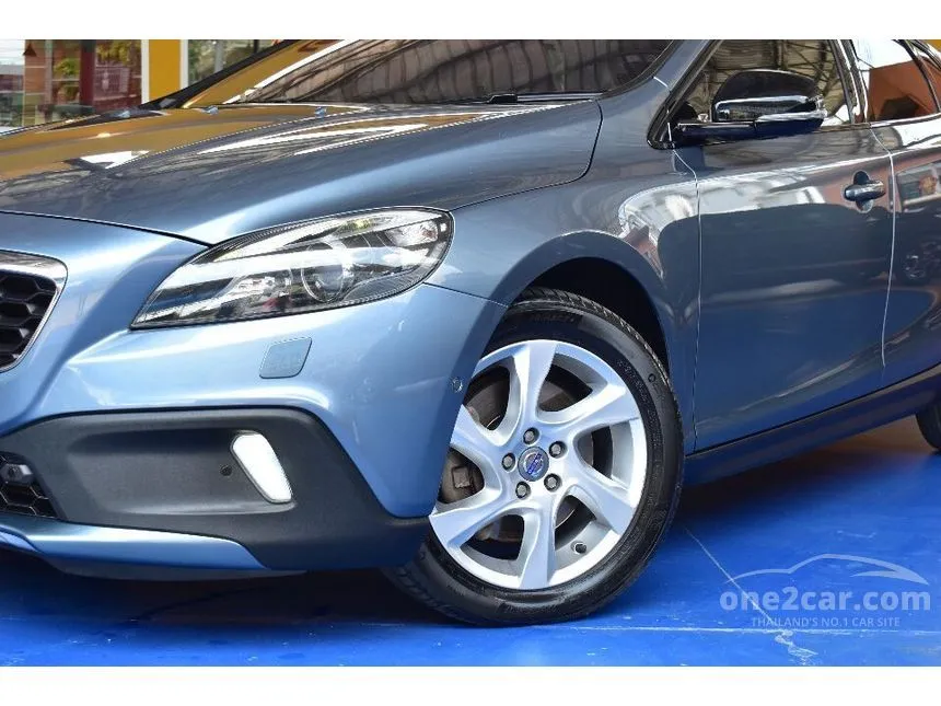 2015 Volvo V40 T5 R-Limited Wagon