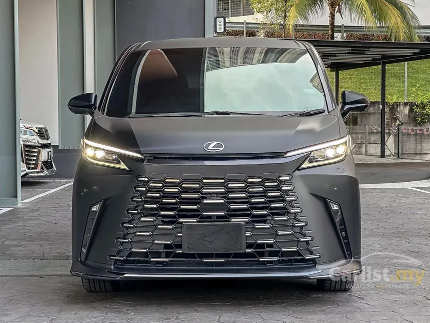 2024 Lexus LM 500h 4 Seater MPV