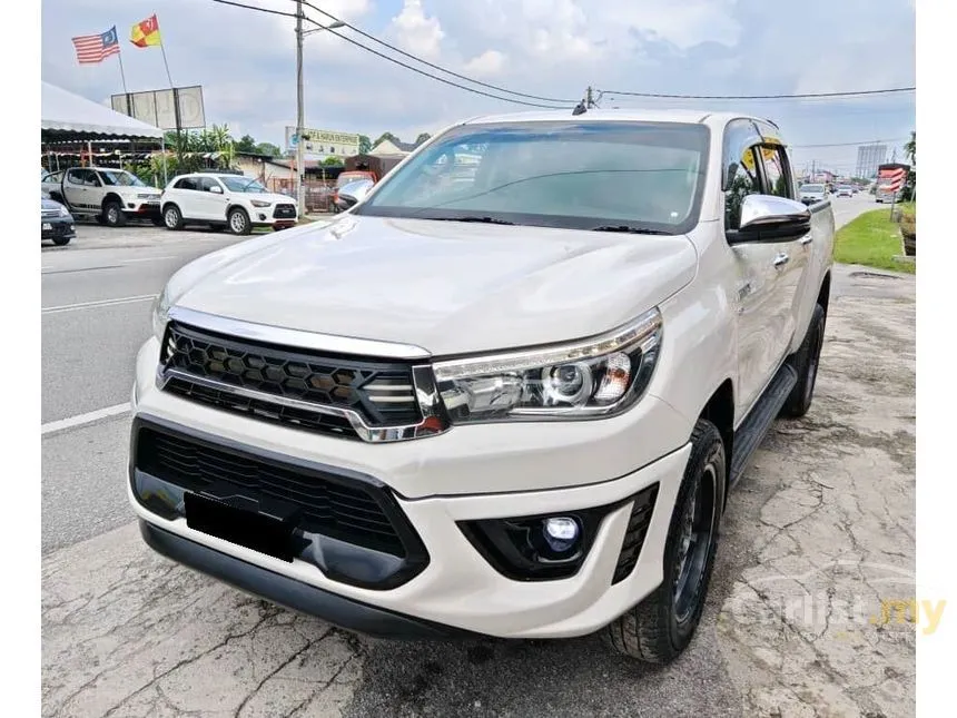 2017 Toyota Hilux G Dual Cab Pickup Truck