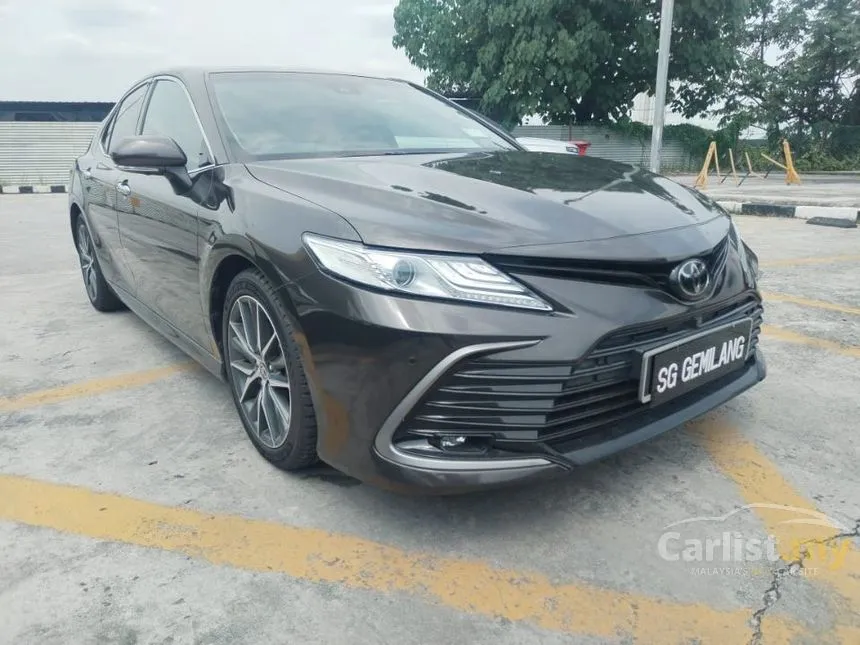 2023 Toyota Camry V Sedan
