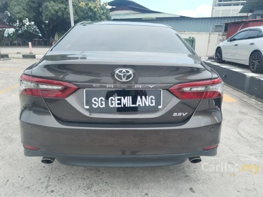 2023 Toyota Camry V Sedan