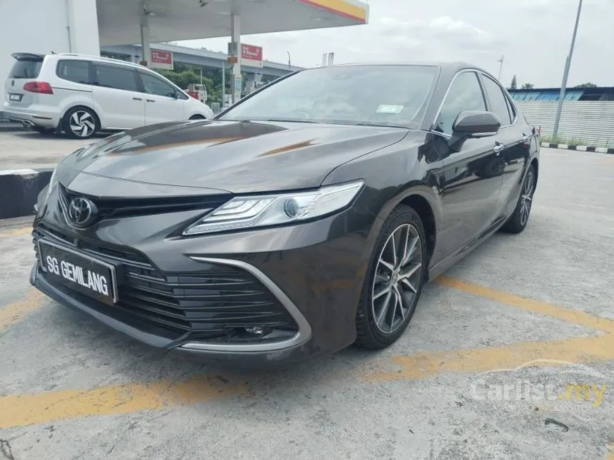 2023 Toyota Camry V Sedan