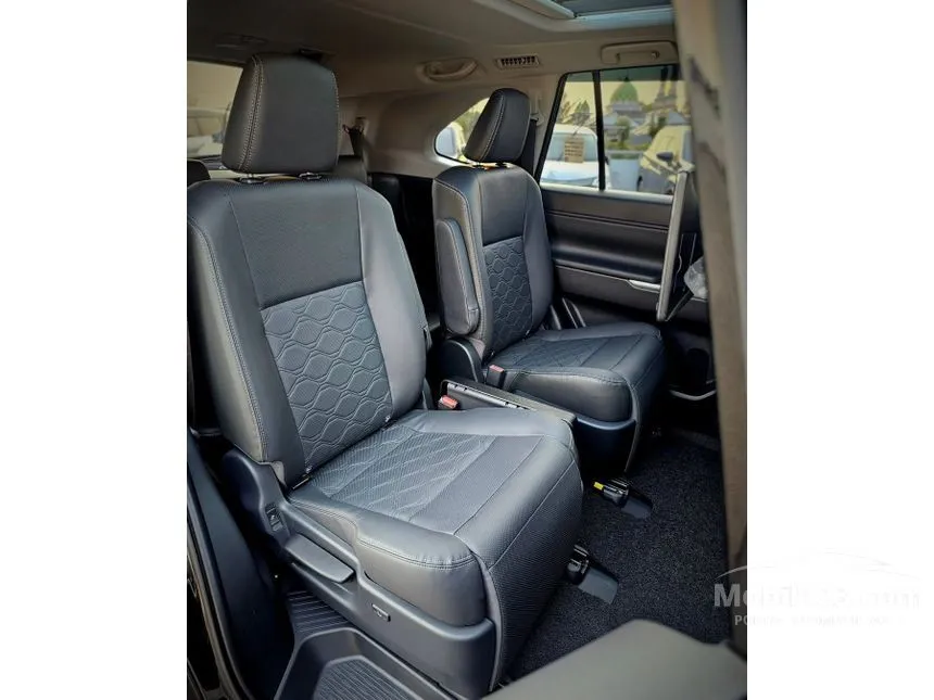 2026 Toyota Kijang Innova Zenix Q HV TSS ( Premium Color) MPV