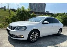 2016 Volkswagen Passat 1.8 TSI Sedan-turbo-facelift-full leather seat-memory seat-Android player-reverse camera-daylight-zenon light-cash back rebate