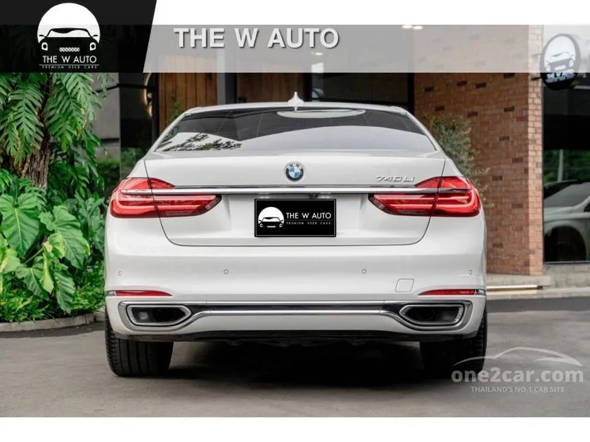 2016 BMW 740Li Pure Excellence Sedan