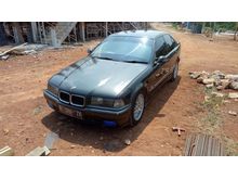 1992 BMW 318i 1.8 1.8 Manual Sedan