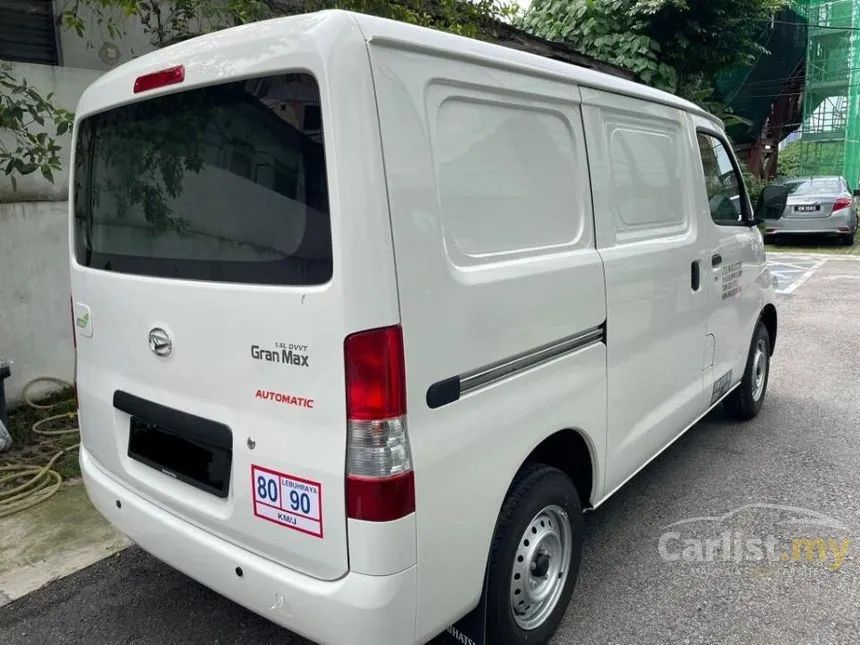 2022 Daihatsu Gran Max Panel Van
