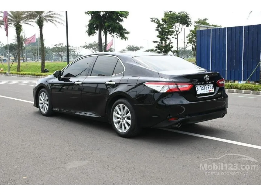 2020 Toyota Camry V Sedan