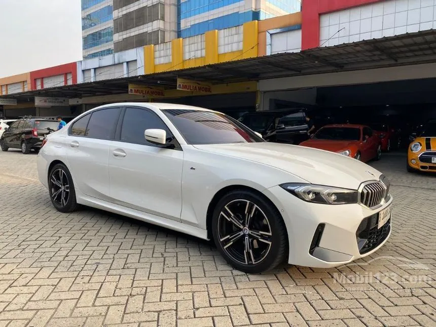 Jual Mobil BMW 320i 2024 M Sport 2.0 di DKI Jakarta Automatic Sedan Putih Rp 759.000.000