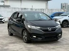 2018 Honda Jazz 1.5 V Hatchback / one careful owner / full honda service record / cash nego sampai jadi