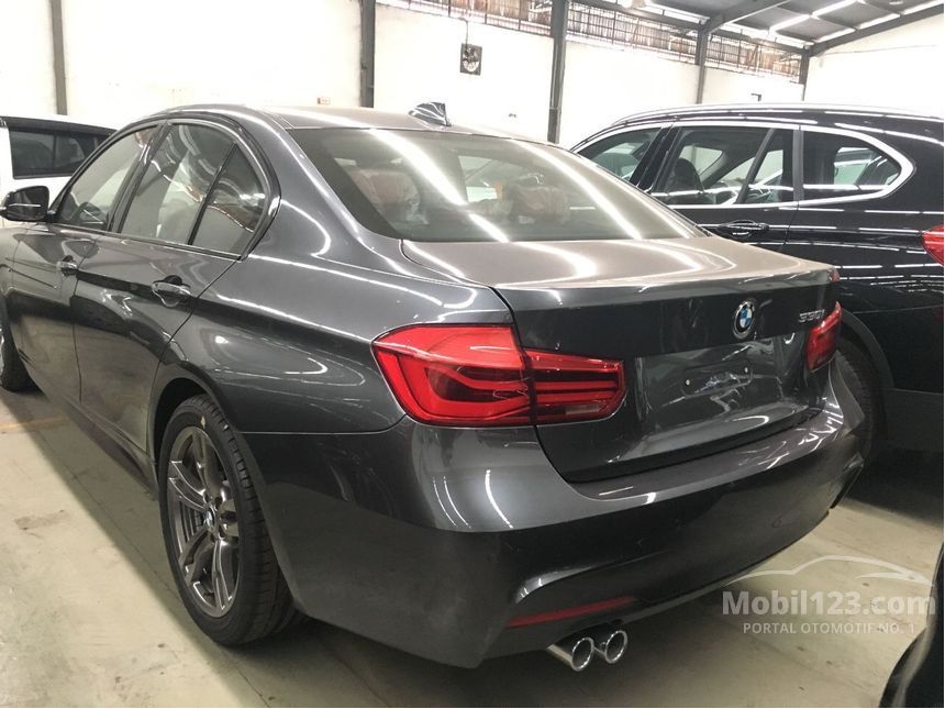 Jual Mobil  BMW 330i 2019 M Sport  2 0 di  DKI Jakarta  