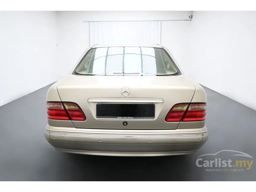 2001 Mercedes-Benz E240 Sedan