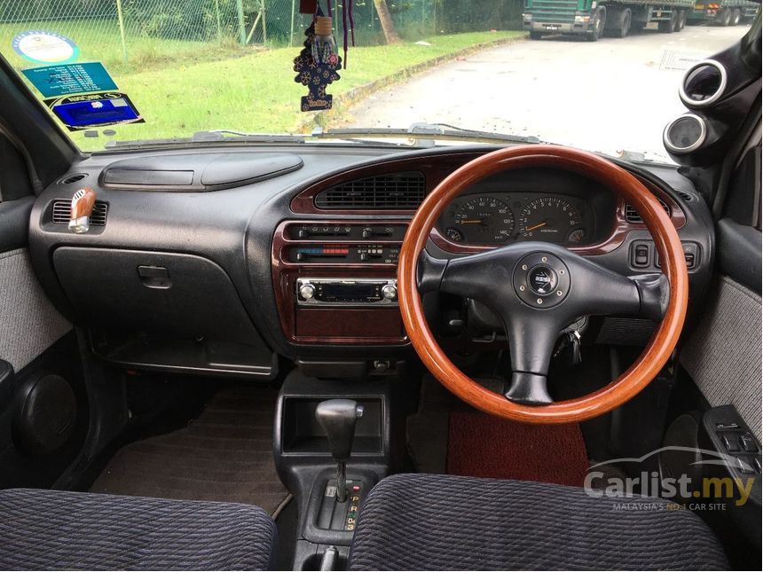 1992 Daihatsu Mira 660 Hatchback