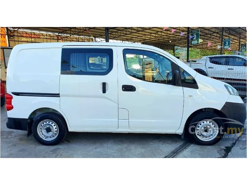 2016 Nissan NV200 Semi Panel Van