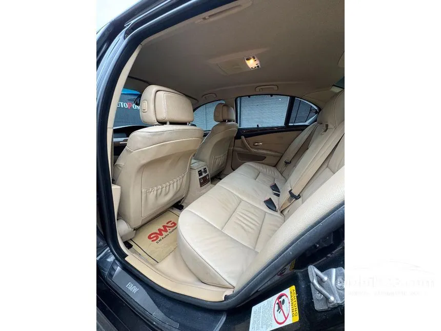 2010 BMW 530i Sedan