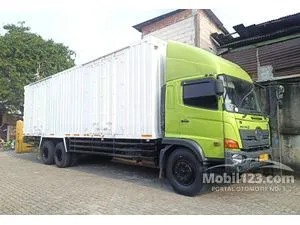 2023 Hino Ranger 7.7 FL 260 JW Truck