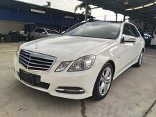 2011 Mercedes-Benz E250 CGI BlueEFFICIENCY 1.8 W212 (ปี 10-16) Avantgarde Sedan AT