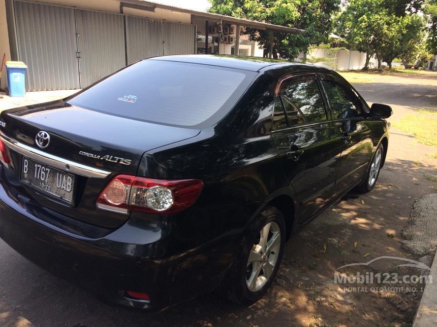 Jual Mobil  Toyota  Corolla  Altis  2010  V 2 0 di Jawa Barat 