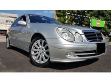 2004 Mercedes-Benz E240 2.6 Avantgarde Sedan