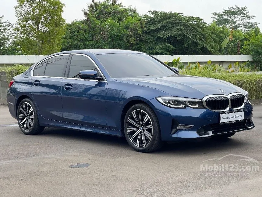 Jual Mobil BMW 320i 2022 Sport 2.0 di DKI Jakarta Automatic Sedan Biru ...