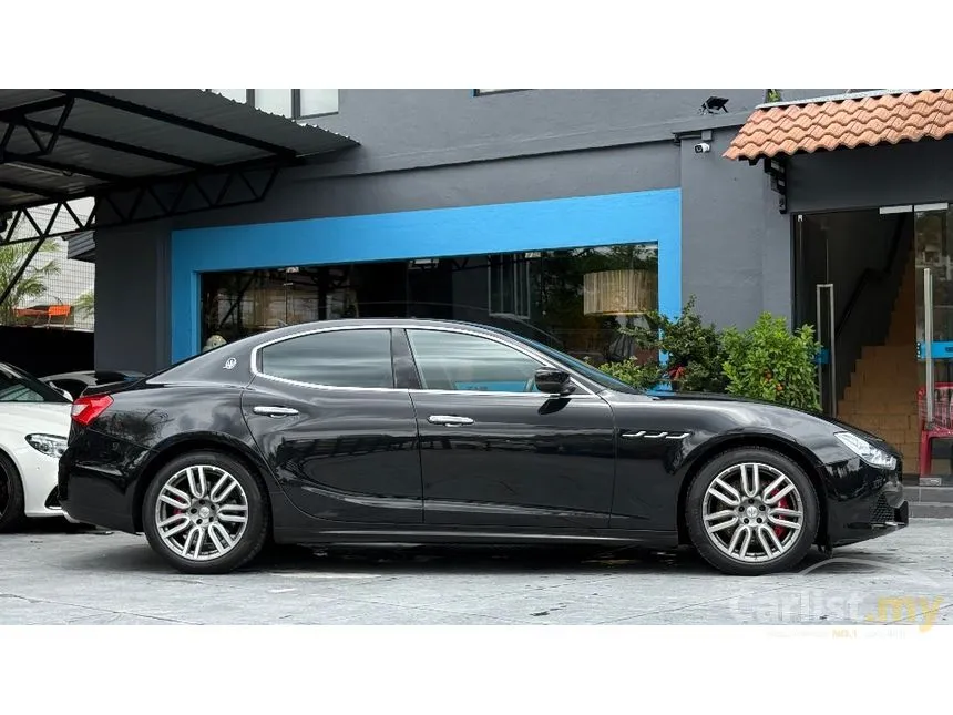 2017 Maserati Ghibli Sedan