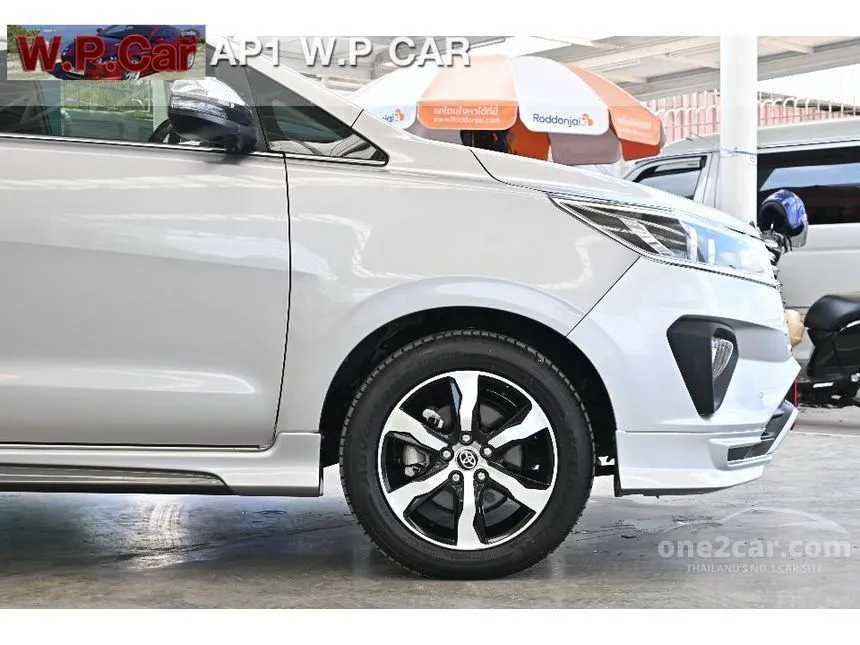 2023 Toyota INNOVA Crysta Premium Wagon