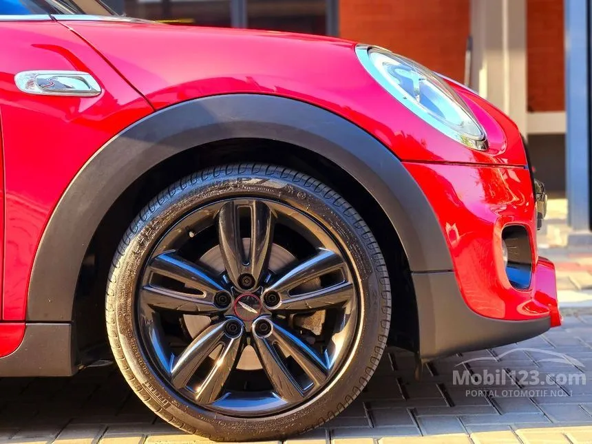 2015 MINI Cooper John Cooper Works Hatchback