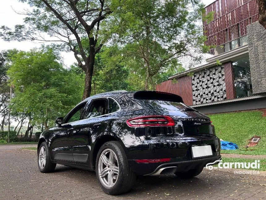 2015 Porsche Macan SUV