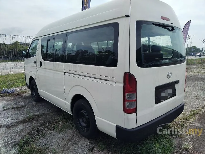 2010 Toyota Hiace Window Van Van