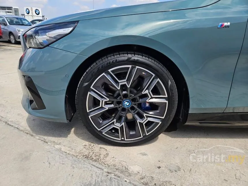 2024 BMW i5 eDrive40 M Performance Sedan