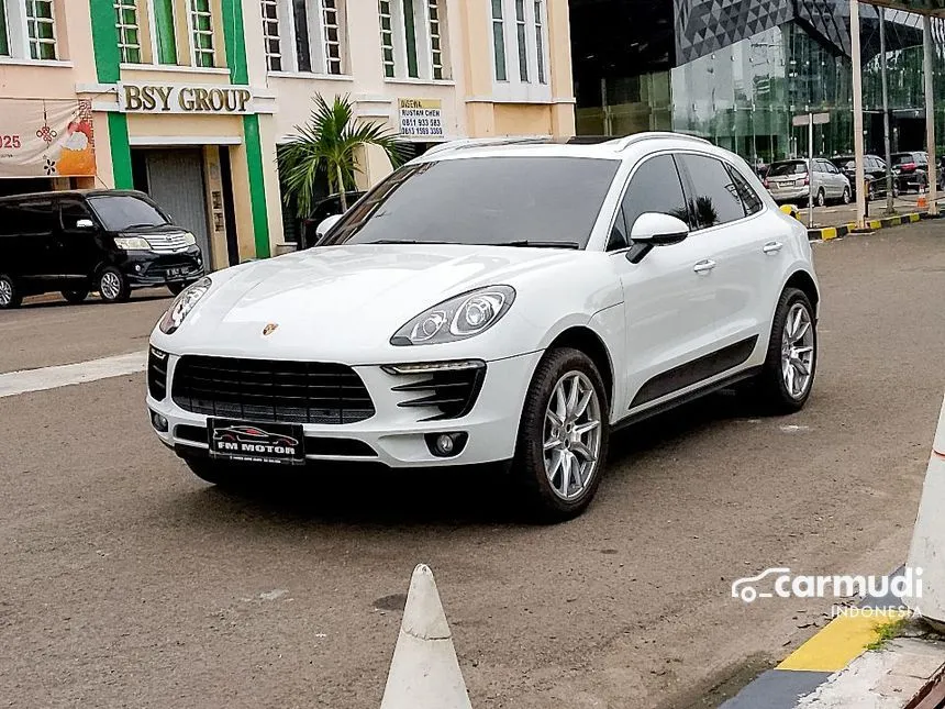 2016 Porsche Macan SUV