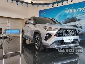 2025 Toyota Yaris Cross 1.5 S HV (2 Tone) (Premium Colour) SUV