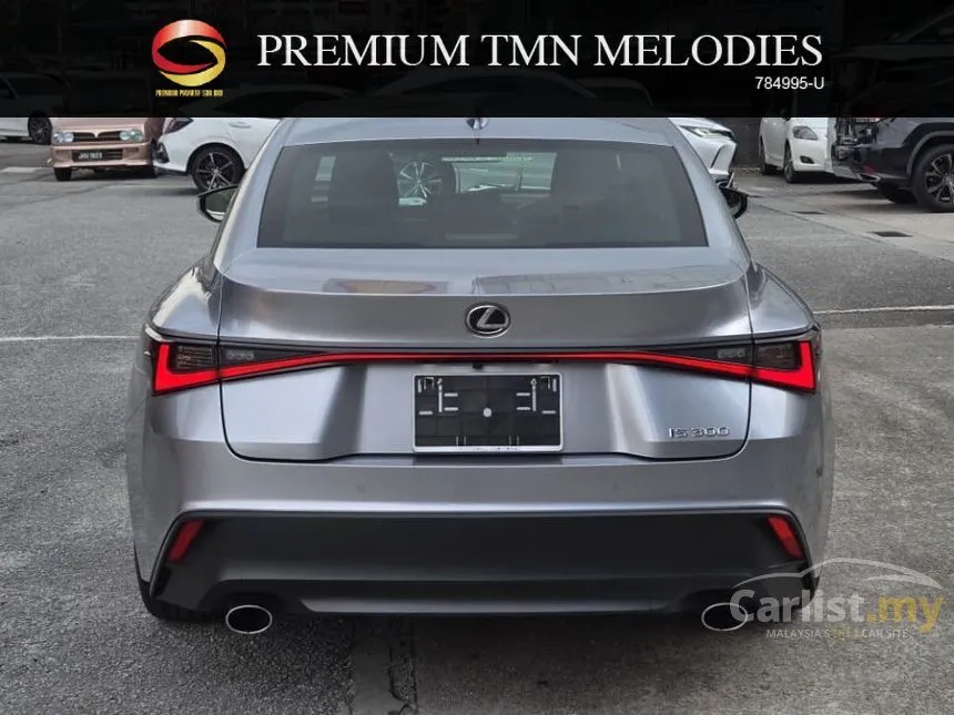 2023 Lexus IS 300 Version L Sedan