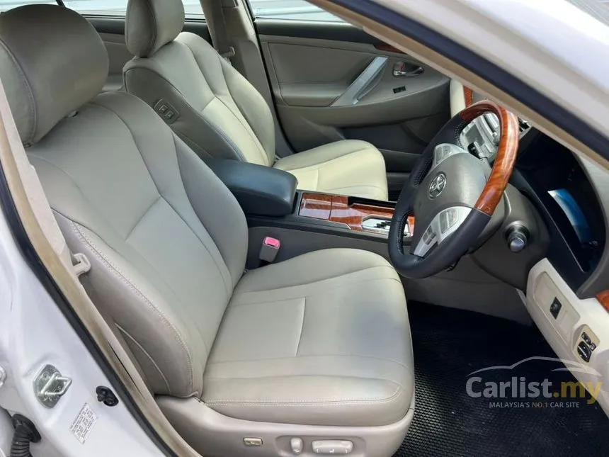 2009 Toyota Camry V Sedan